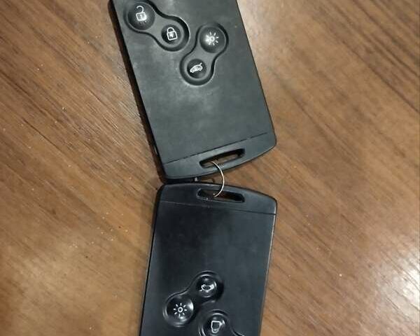 Черный Рено Лагуна, объемом двигателя 1.5 л и пробегом 250 тыс. км за 5500 $, фото 37 на Automoto.ua