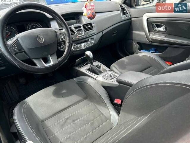 Черный Рено Лагуна, объемом двигателя 1.5 л и пробегом 312 тыс. км за 6200 $, фото 7 на Automoto.ua