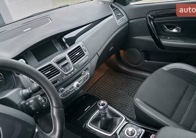 Черный Рено Лагуна, объемом двигателя 2 л и пробегом 281 тыс. км за 7400 $, фото 19 на Automoto.ua