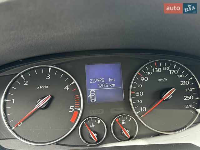 Чорний Рено Лагуна, об'ємом двигуна 2 л та пробігом 227 тис. км за 9850 $, фото 19 на Automoto.ua