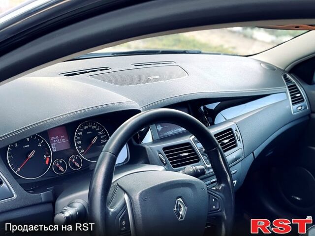 Черный Рено Лагуна, объемом двигателя 2 л и пробегом 278 тыс. км за 8900 $, фото 2 на Automoto.ua