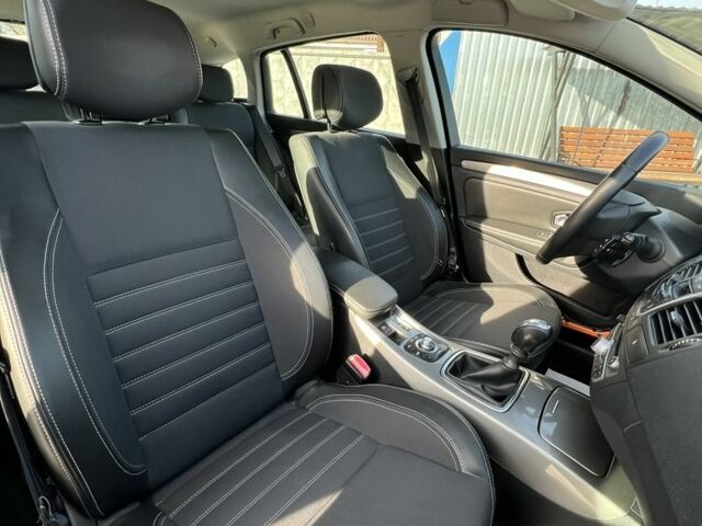 Черный Рено Лагуна, объемом двигателя 1.5 л и пробегом 241 тыс. км за 9600 $, фото 21 на Automoto.ua