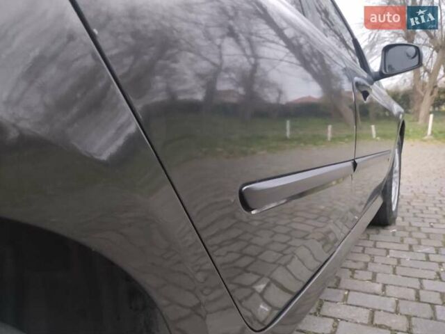 Черный Рено Лагуна, объемом двигателя 1.5 л и пробегом 250 тыс. км за 5500 $, фото 11 на Automoto.ua