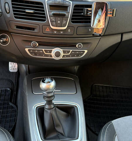 Черный Рено Лагуна, объемом двигателя 1.46 л и пробегом 282 тыс. км за 6500 $, фото 13 на Automoto.ua