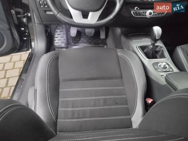 Черный Рено Лагуна, объемом двигателя 1.5 л и пробегом 250 тыс. км за 5500 $, фото 24 на Automoto.ua