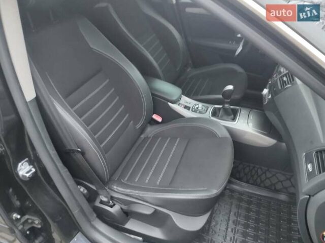 Черный Рено Лагуна, объемом двигателя 1.5 л и пробегом 250 тыс. км за 5500 $, фото 31 на Automoto.ua