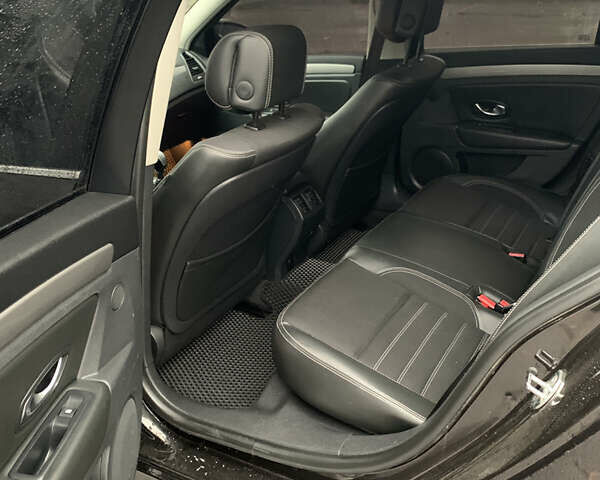 Рено Лагуна 2013 в Ровно на Automoto.ua Черный Рено Лагуна, объемом двигателя 2 л и пробегом 280 тыс. км за 7000 $, фото 5 на Automoto.ua