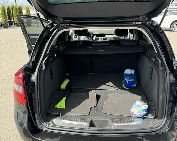 Рено Лагуна 2013 в Киеве на Automoto.ua Черный Рено Лагуна, объемом двигателя 2 л и пробегом 370 тыс. км за 8700 $, фото 7 на Automoto.ua