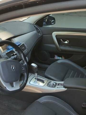 Черный Рено Лагуна, объемом двигателя 1.46 л и пробегом 273 тыс. км за 7000 $, фото 2 на Automoto.ua