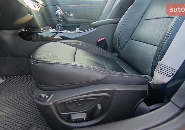 Чорний Рено Лагуна, об'ємом двигуна 1.5 л та пробігом 226 тис. км за 10200 $, фото 28 на Automoto.ua