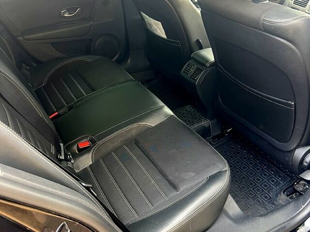 Черный Рено Лагуна, объемом двигателя 1.5 л и пробегом 190 тыс. км за 8300 $, фото 8 на Automoto.ua