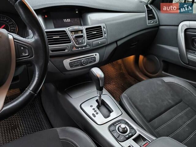 Черный Рено Лагуна, объемом двигателя 1.5 л и пробегом 230 тыс. км за 9500 $, фото 15 на Automoto.ua