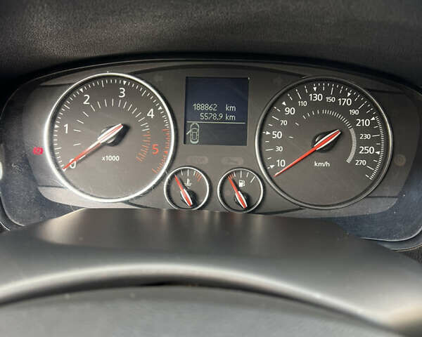 Черный Рено Лагуна, объемом двигателя 1.46 л и пробегом 190 тыс. км за 8400 $, фото 13 на Automoto.ua