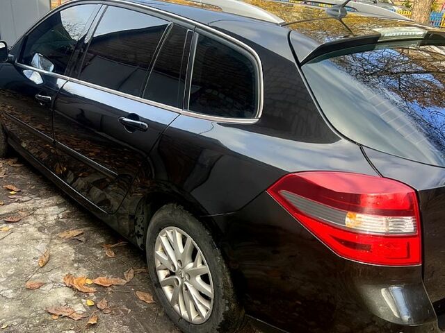 Черный Рено Лагуна, объемом двигателя 1.5 л и пробегом 190 тыс. км за 8300 $, фото 3 на Automoto.ua