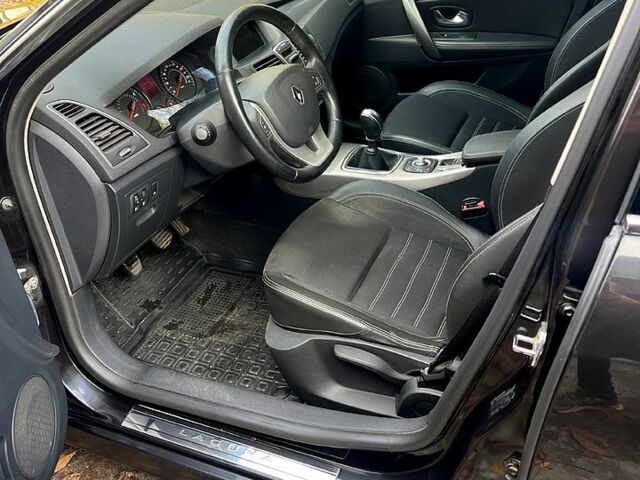 Черный Рено Лагуна, объемом двигателя 1.5 л и пробегом 190 тыс. км за 8300 $, фото 10 на Automoto.ua