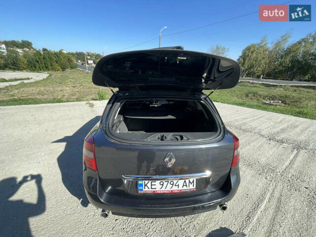 Черный Рено Лагуна, объемом двигателя 2.02 л и пробегом 307 тыс. км за 8500 $, фото 25 на Automoto.ua