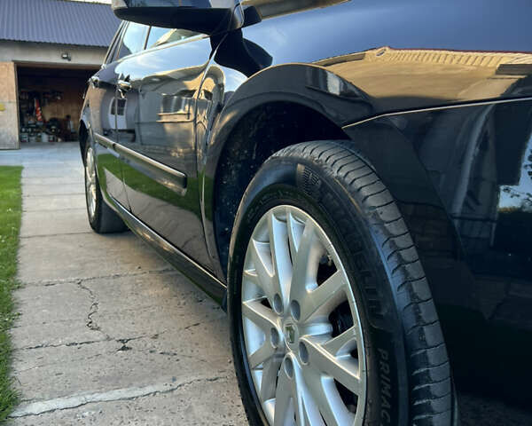 Черный Рено Лагуна, объемом двигателя 2 л и пробегом 224 тыс. км за 9250 $, фото 8 на Automoto.ua