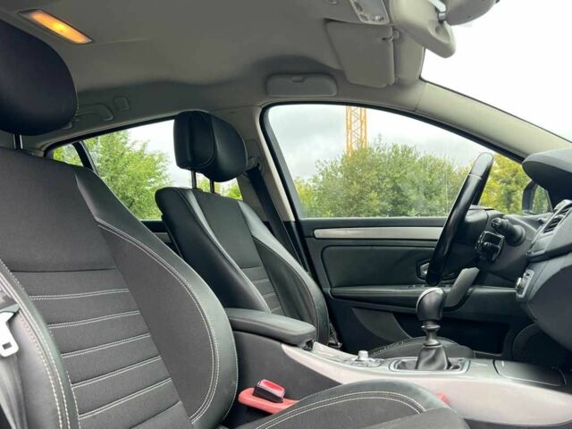 Черный Рено Лагуна, объемом двигателя 1.5 л и пробегом 370 тыс. км за 8700 $, фото 17 на Automoto.ua