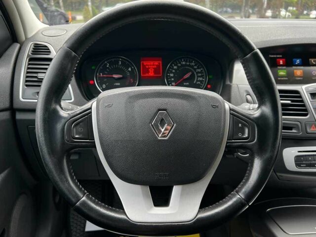 Черный Рено Лагуна, объемом двигателя 1.5 л и пробегом 370 тыс. км за 8700 $, фото 9 на Automoto.ua