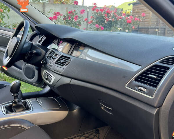 Черный Рено Лагуна, объемом двигателя 2 л и пробегом 224 тыс. км за 9250 $, фото 24 на Automoto.ua