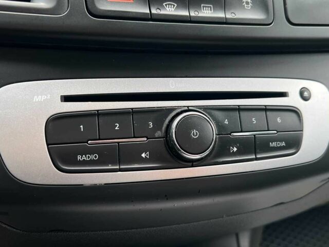 Черный Рено Лагуна, объемом двигателя 1.5 л и пробегом 370 тыс. км за 8700 $, фото 14 на Automoto.ua