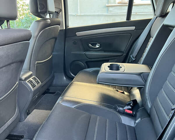 Черный Рено Лагуна, объемом двигателя 2 л и пробегом 224 тыс. км за 9250 $, фото 30 на Automoto.ua