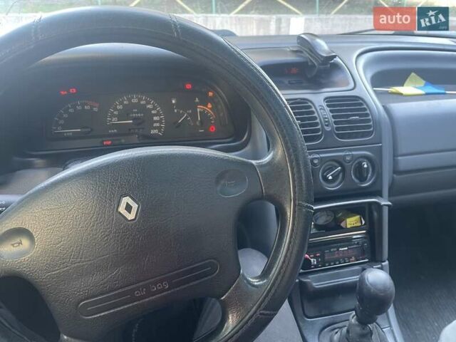 Чорний Рено Лагуна, об'ємом двигуна 2 л та пробігом 309 тис. км за 2100 $, фото 3 на Automoto.ua