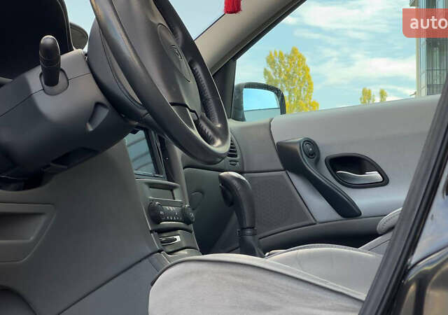 Черный Рено Лагуна, объемом двигателя 1.78 л и пробегом 137 тыс. км за 5900 $, фото 11 на Automoto.ua