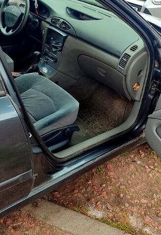 Черный Рено Лагуна, объемом двигателя 2 л и пробегом 352 тыс. км за 3100 $, фото 9 на Automoto.ua