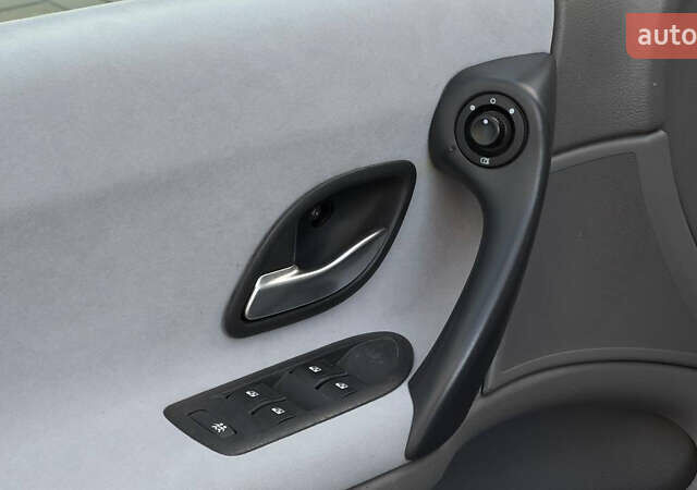 Черный Рено Лагуна, объемом двигателя 1.78 л и пробегом 137 тыс. км за 5900 $, фото 12 на Automoto.ua