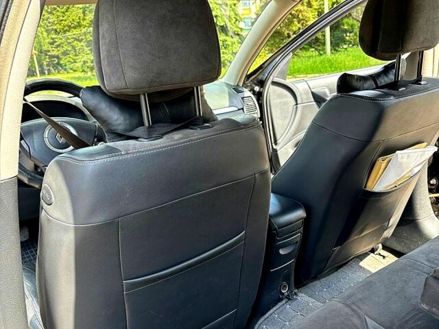 Чорний Рено Лагуна, об'ємом двигуна 2.2 л та пробігом 315 тис. км за 4150 $, фото 3 на Automoto.ua