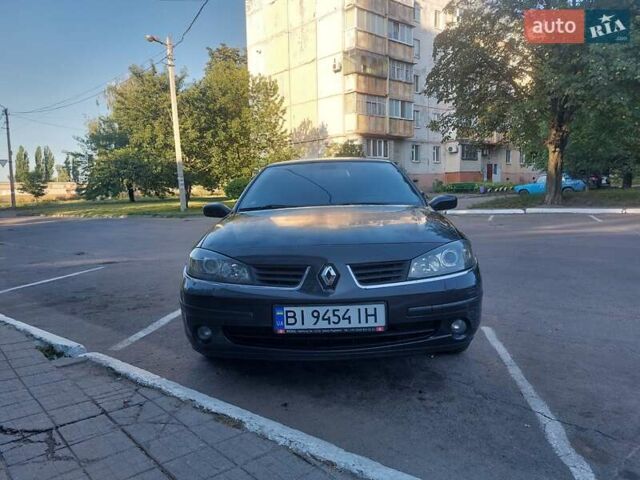 Черный Рено Лагуна, объемом двигателя 2.2 л и пробегом 317 тыс. км за 3500 $, фото 1 на Automoto.ua