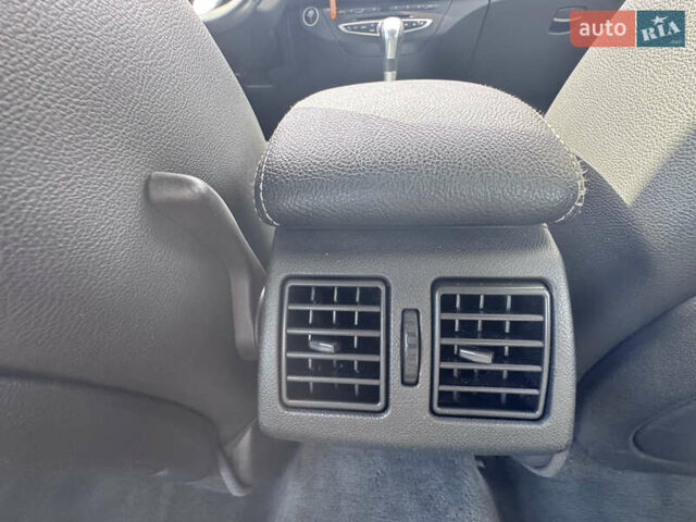 Черный Рено Лагуна, объемом двигателя 2 л и пробегом 274 тыс. км за 7300 $, фото 18 на Automoto.ua