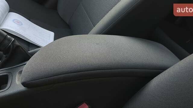 Черный Рено Лагуна, объемом двигателя 1.6 л и пробегом 100 тыс. км за 4900 $, фото 17 на Automoto.ua