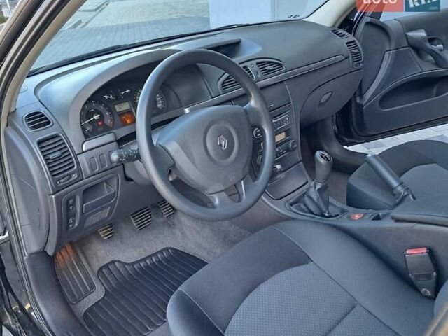 Черный Рено Лагуна, объемом двигателя 1.6 л и пробегом 99 тыс. км за 5300 $, фото 20 на Automoto.ua