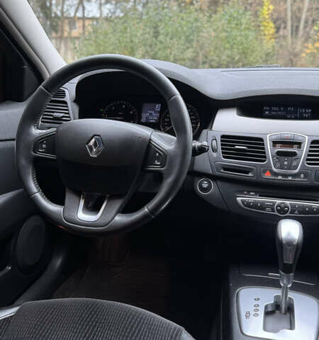 Рено Лагуна 2007 в Хмельницком на Automoto.ua Черный Рено Лагуна, объемом двигателя 2 л и пробегом 329 тыс. км за 5750 $, фото 17 на Automoto.ua