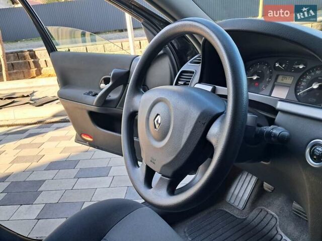 Черный Рено Лагуна, объемом двигателя 1.6 л и пробегом 99 тыс. км за 5300 $, фото 19 на Automoto.ua