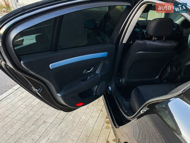 Черный Рено Лагуна, объемом двигателя 1.46 л и пробегом 423 тыс. км за 5800 $, фото 10 на Automoto.ua