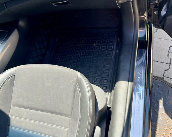 Черный Рено Лагуна, объемом двигателя 1.46 л и пробегом 260 тыс. км за 6200 $, фото 8 на Automoto.ua