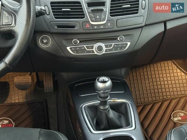 Чорний Рено Лагуна, об'ємом двигуна 2 л та пробігом 250 тис. км за 6700 $, фото 35 на Automoto.ua