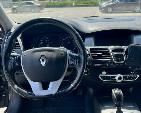 Черный Рено Лагуна, объемом двигателя 1.46 л и пробегом 260 тыс. км за 6200 $, фото 2 на Automoto.ua