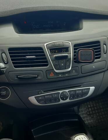 Черный Рено Лагуна, объемом двигателя 1.5 л и пробегом 224 тыс. км за 7000 $, фото 2 на Automoto.ua