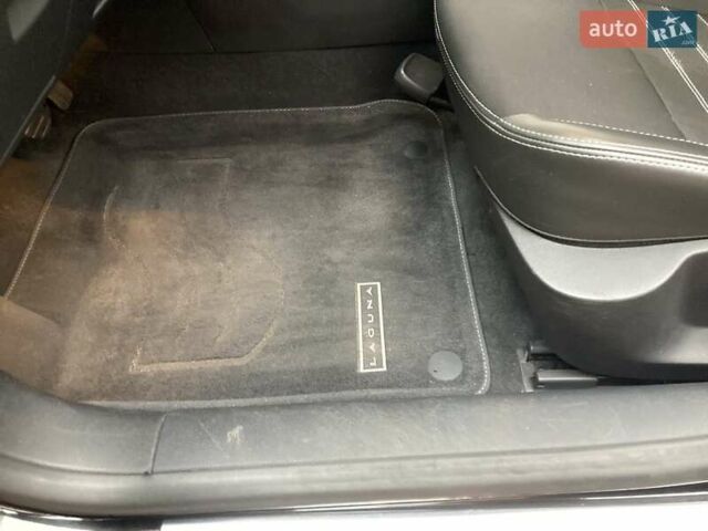 Черный Рено Лагуна, объемом двигателя 2 л и пробегом 190 тыс. км за 12500 $, фото 9 на Automoto.ua