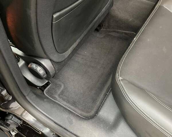 Черный Рено Лагуна, объемом двигателя 2 л и пробегом 190 тыс. км за 12500 $, фото 10 на Automoto.ua