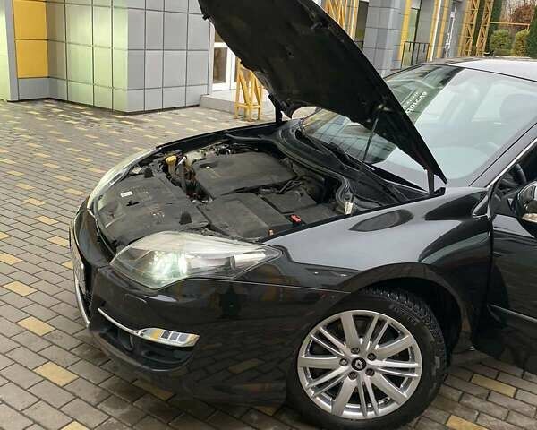 Черный Рено Лагуна, объемом двигателя 2 л и пробегом 190 тыс. км за 12500 $, фото 33 на Automoto.ua