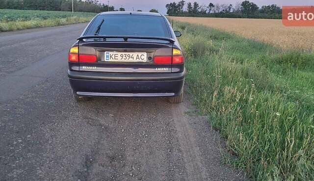 Фиолетовый Рено Лагуна, объемом двигателя 2 л и пробегом 168 тыс. км за 3500 $, фото 2 на Automoto.ua