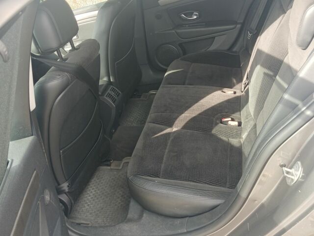 Коричневый Рено Лагуна, объемом двигателя 2 л и пробегом 341 тыс. км за 2750 $, фото 5 на Automoto.ua