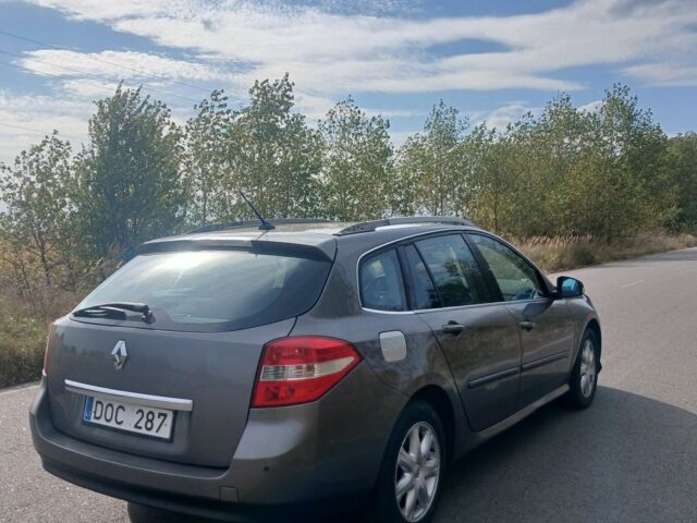 Коричневый Рено Лагуна, объемом двигателя 2 л и пробегом 341 тыс. км за 2750 $, фото 3 на Automoto.ua