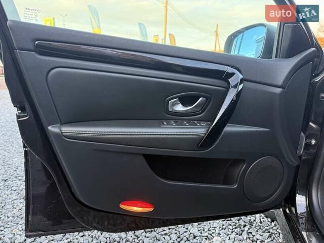 Коричневый Рено Лагуна, объемом двигателя 1.5 л и пробегом 155 тыс. км за 8300 $, фото 7 на Automoto.ua