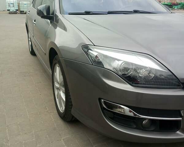 Коричневый Рено Лагуна, объемом двигателя 2 л и пробегом 210 тыс. км за 8400 $, фото 13 на Automoto.ua